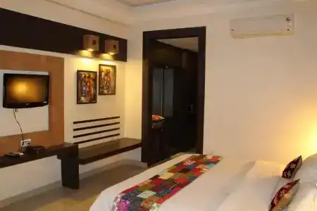 h r Palace - 35