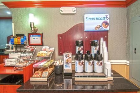 Holiday Inn Express & Suites Central - 44