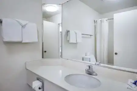Americas Best Value Inn Denver - 65