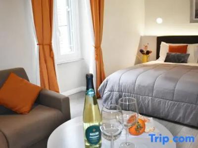 The Roman Empire Guesthouse - 66