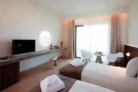 Amphora & Suites - 3