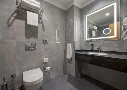 Ramada & Suites by Wyndham Istanbul Sisli - 56
