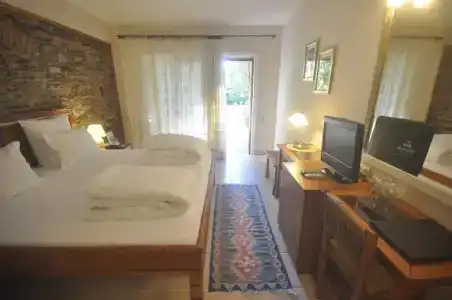 El Vino & Suites - 43