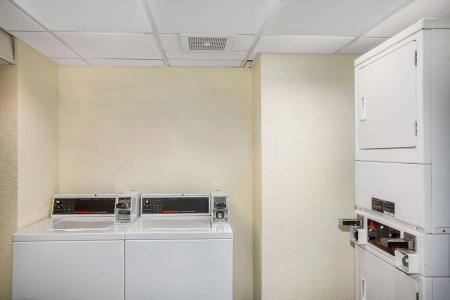 La Quinta by Wyndham Austin Southwest - 20