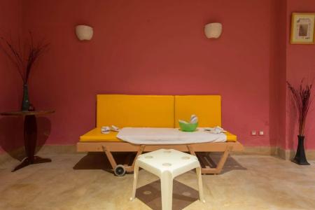 Regency & Spa - 3