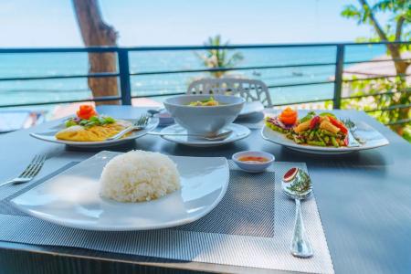 Play Phala Beach Rayong - 9