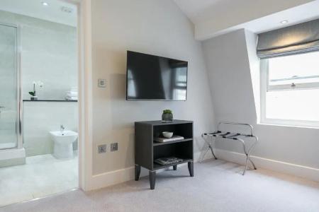 Chilworth Court - 238