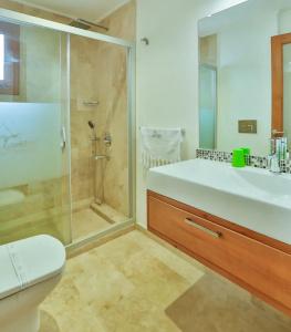 Kaş, merkezde, denize yakın, balkonlu, konforlu apart daireler - 56