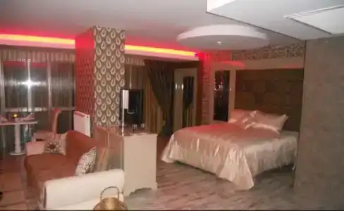 Golden Palas - 1