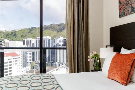 Rydges - 64