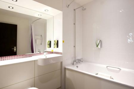 Premier Inn Lewisham - 7