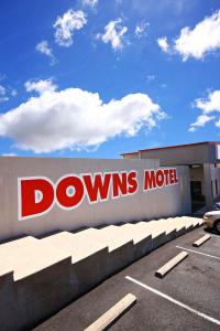 Downs - 17
