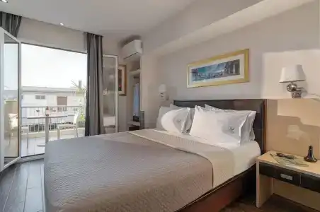 Piraeus City - 133