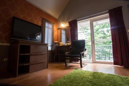 Brookside Valley Resort - 141