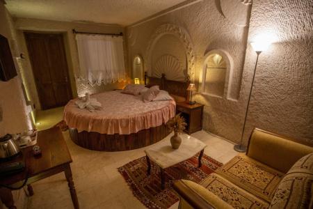 Hermes Cave - 103