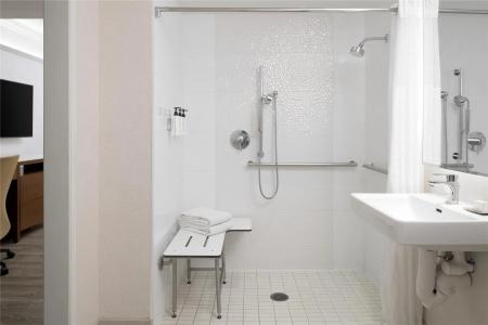 DoubleTree Suites by Hilton Phoenix - 9