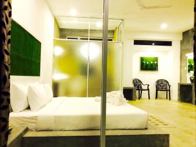8+ Plus Motels - 3