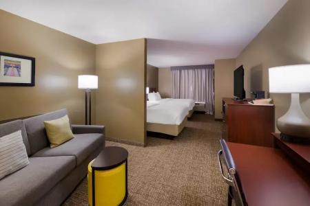 Comfort Suites West - 54