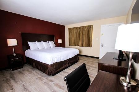 Red Roof Inn Plus+ – Grand Canyon - 5