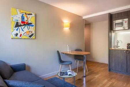 Suites & Hôtel Helzear Champs-Elysées - 16