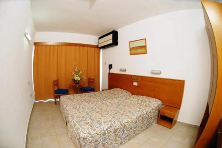 Cornelia - 5
