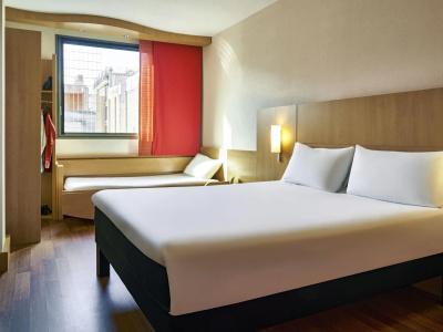 Ibis Barcelona Centro (Sagrada Familia) - 2