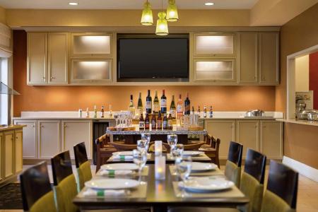 Hilton Garden Inn - 12