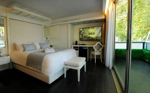 1828 Smart Boutique - 136