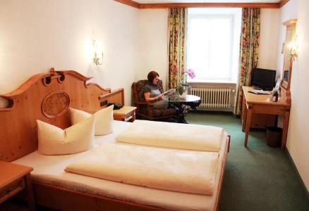 Post-Hotel - 21