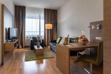 Ramada Encore Kyiv - 18