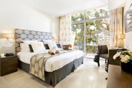 Hôtel La Pérouse Nice Baie des Anges - 69