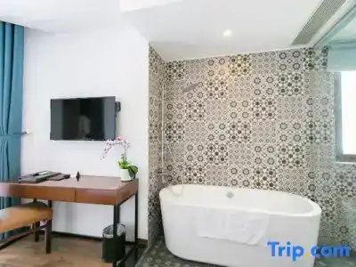 Ritzy Boutique Da Nang - 135