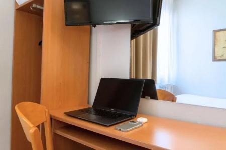 Ours Blanc - Place Victor Hugo - 40