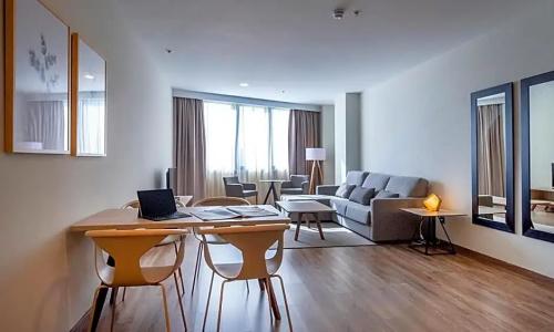 ApartAttica 21 Vallés - 80