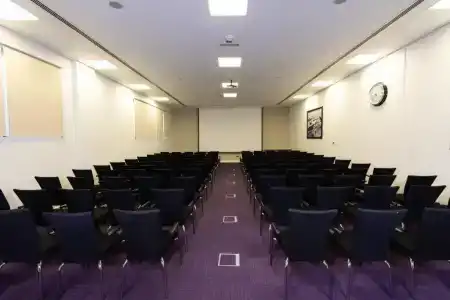 Premier Inn Abu Dhabi International Airport - 22