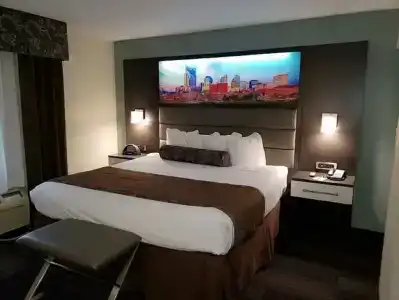 Club Nashville Inn & Suites - 40