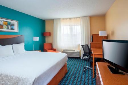 Fairfield Inn & Suites - 6