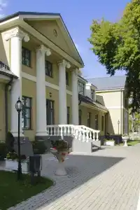 Skrunda Manor - 14