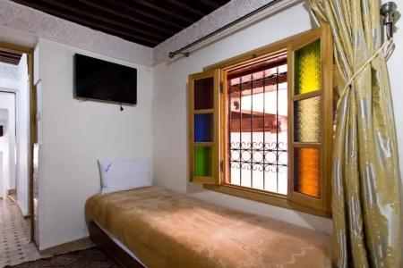 Riad Taryana - 28