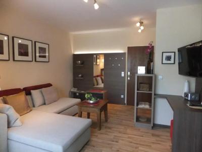 ApartChristine - 3