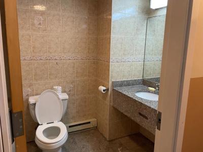 Sea Palace Inn - 66