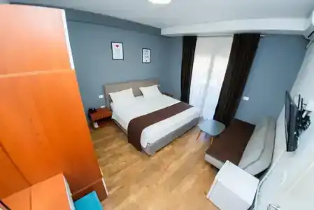 Olivar Tirana - 65
