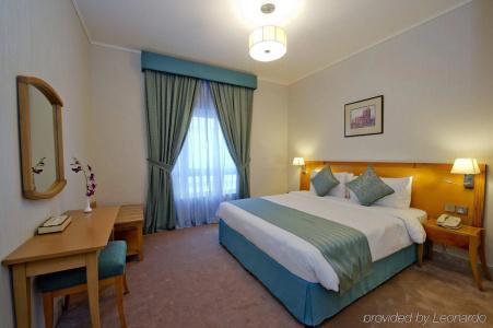Al Bustan Centre & Residence - 8