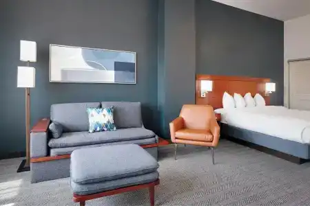 Courtyard Downtown - 44