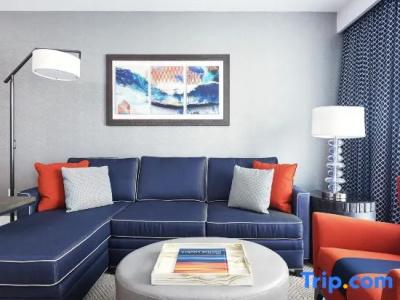 The Waterfront Beach Resort, A Hilton - 334