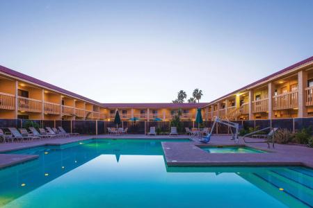 La Quinta Inn by Wyndham Tucson East - 11