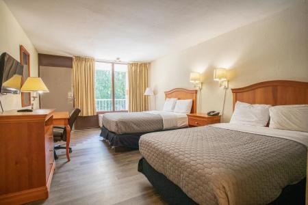 Rodeway Inn & Suites Southeast - 2