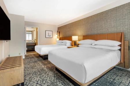 Sheraton Suites Old Town - 23