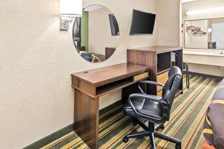 Super 8 by Wyndham/Ft. Jackson SC - 8