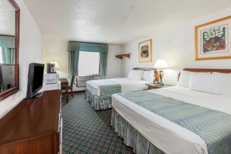 Super 8 By Wyndham Dfw Airport/South - 6